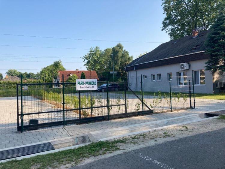 Lido Riviera, Relux Apartman Балатонлеле Екстериор снимка