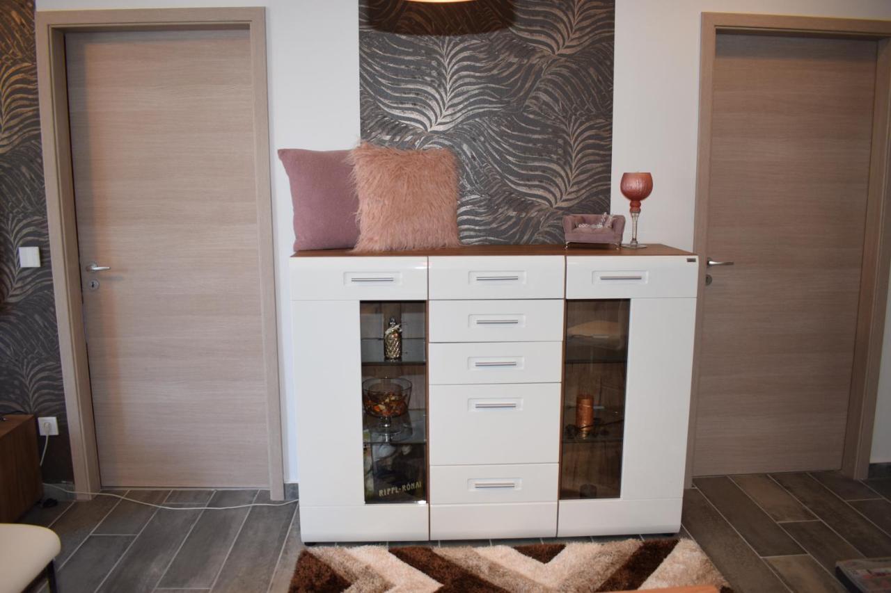 Lido Riviera, Relux Apartman Балатонлеле Екстериор снимка