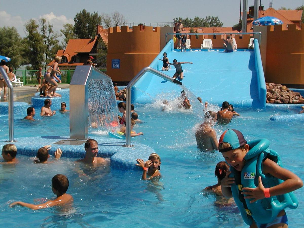 Lido Riviera, Relux Apartman Балатонлеле Екстериор снимка